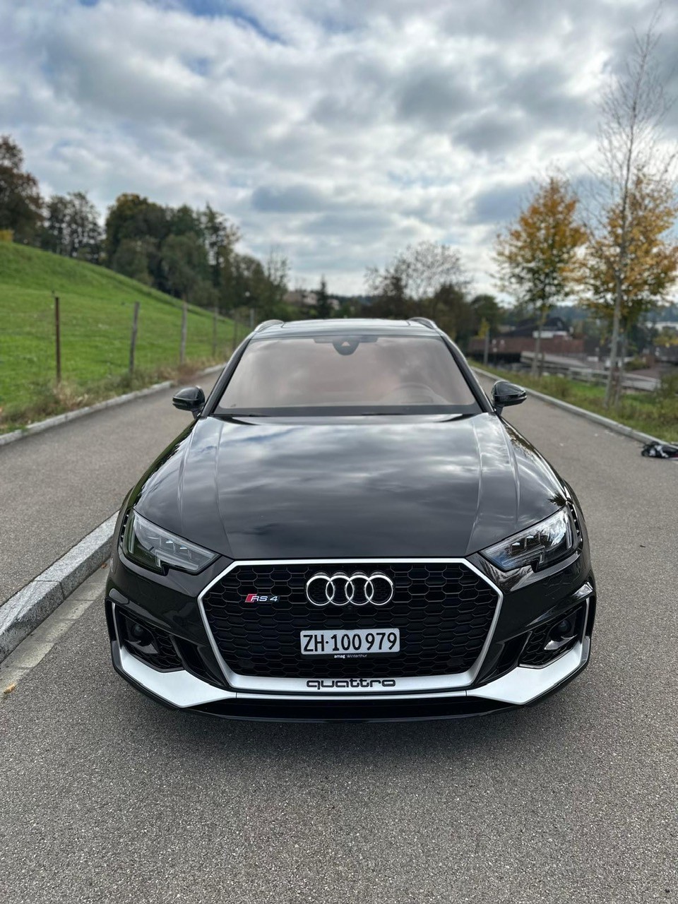 AUDI RS4 Avant 2.9 TFSI quattro tiptronic-image-2