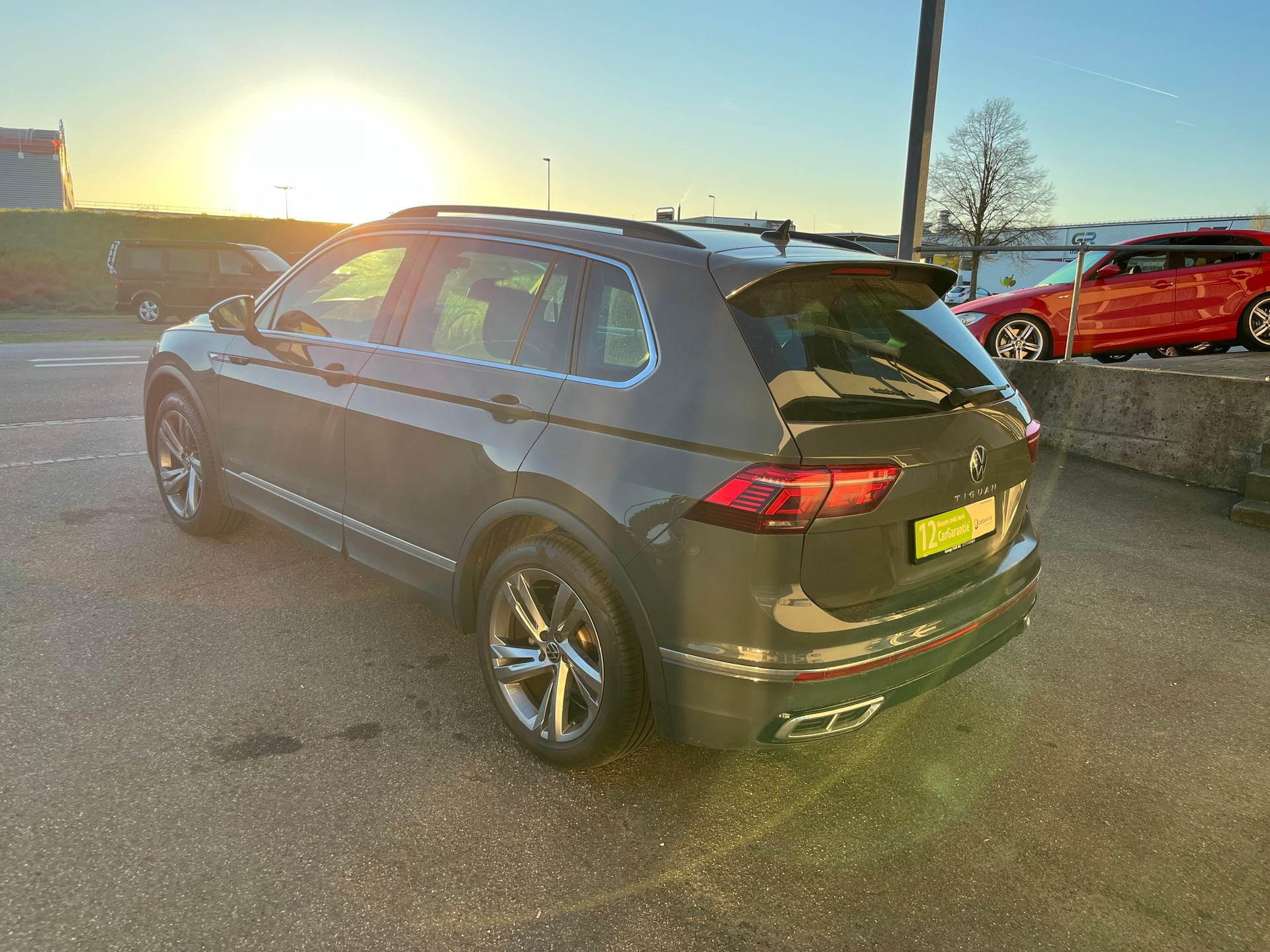 VW Tiguan 1.5TSI R-LINE DSG-showroom-element-1