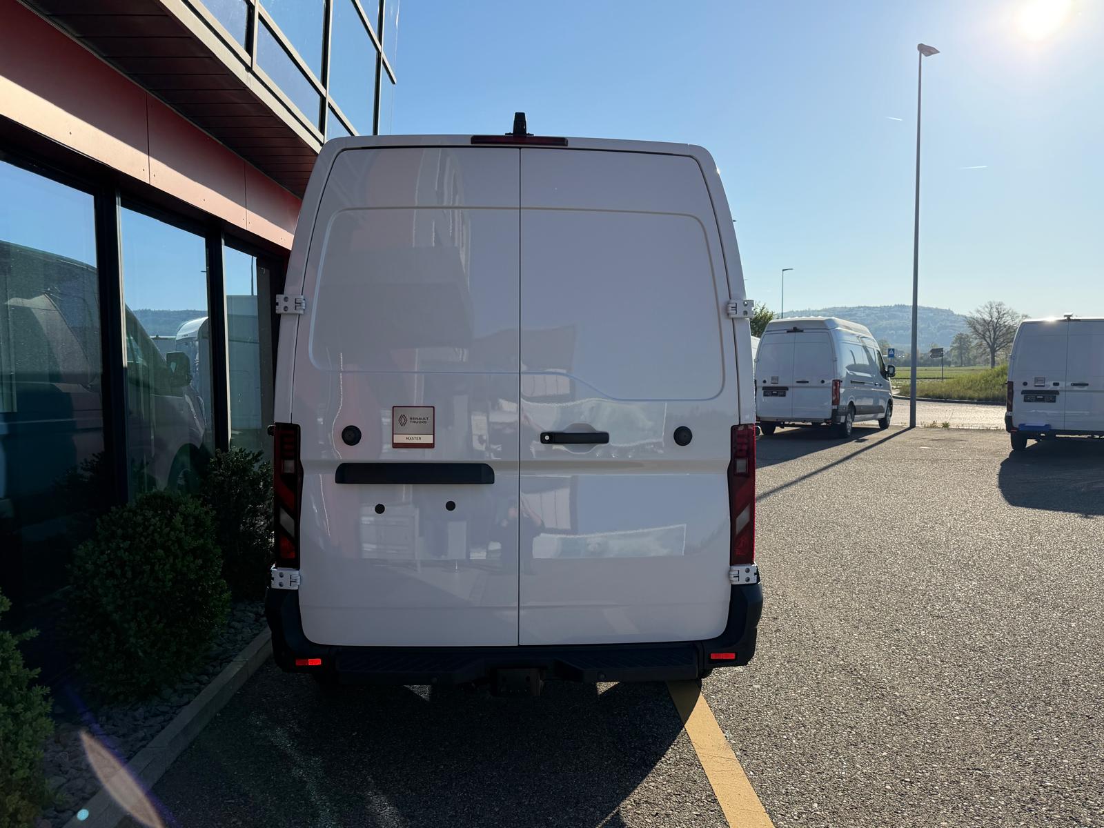 RENAULT Master RED T35 150PS Automat L3H2-image-5