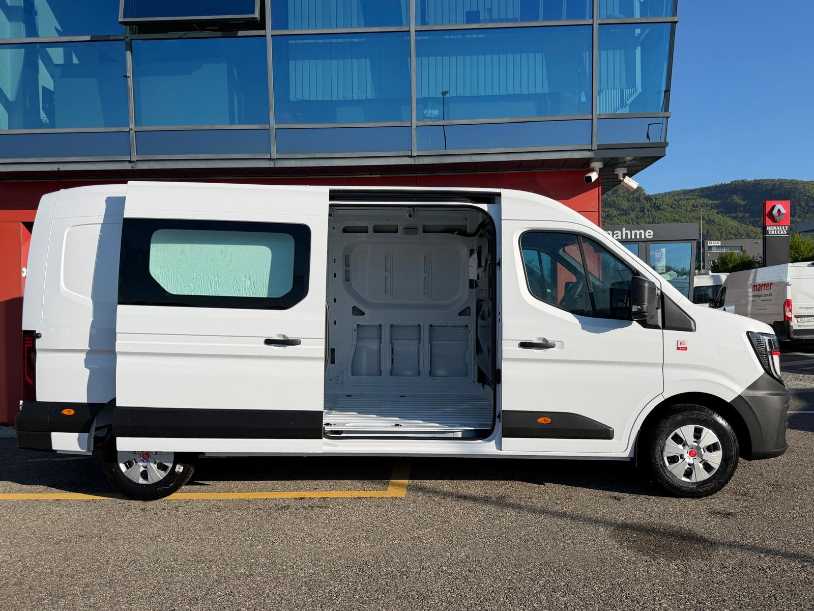RENAULT Master RED T35 150PS Automat L3H2-image-3