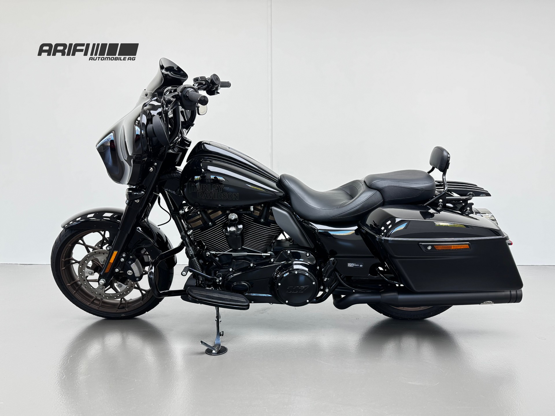 HARLEY-DAVIDSON FLHXST Street Glide ST 117-image-5