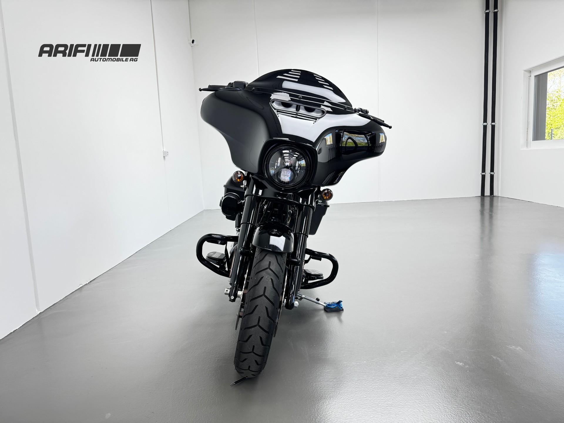 HARLEY-DAVIDSON FLHXST Street Glide ST 117-image-4