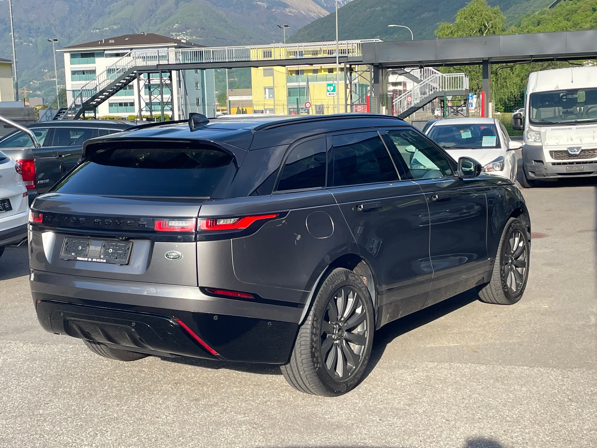 LAND ROVER Range Rover Velar R-Dynamic D 180 Automatic-image-10