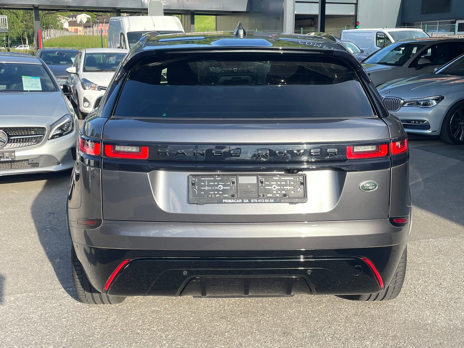 LAND ROVER Range Rover Velar R-Dynamic D 180 Automatic-image-9