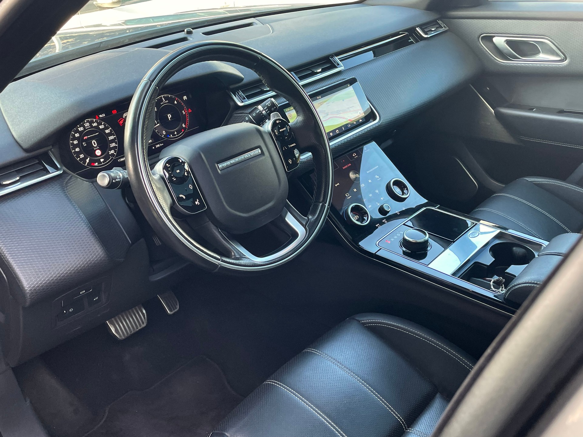 LAND ROVER Range Rover Velar R-Dynamic D 180 Automatic-image-1