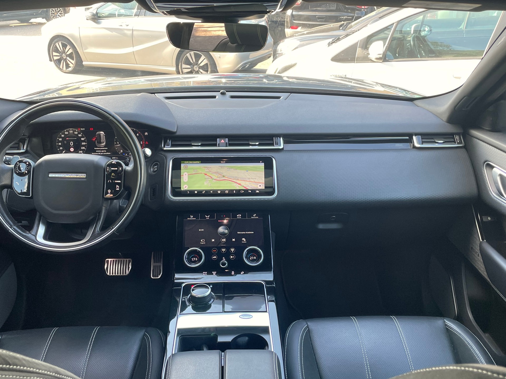 LAND ROVER Range Rover Velar R-Dynamic D 180 Automatic-image-7