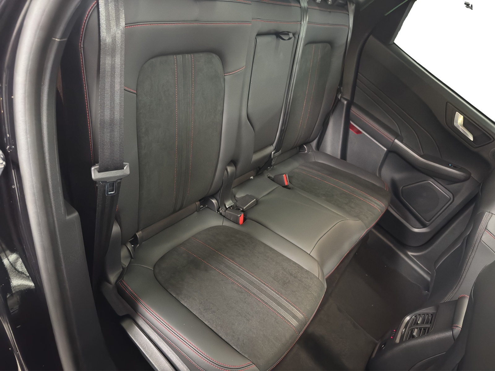FORD Kuga 2.5 Hybrid ST-Line X 4x4-image-12
