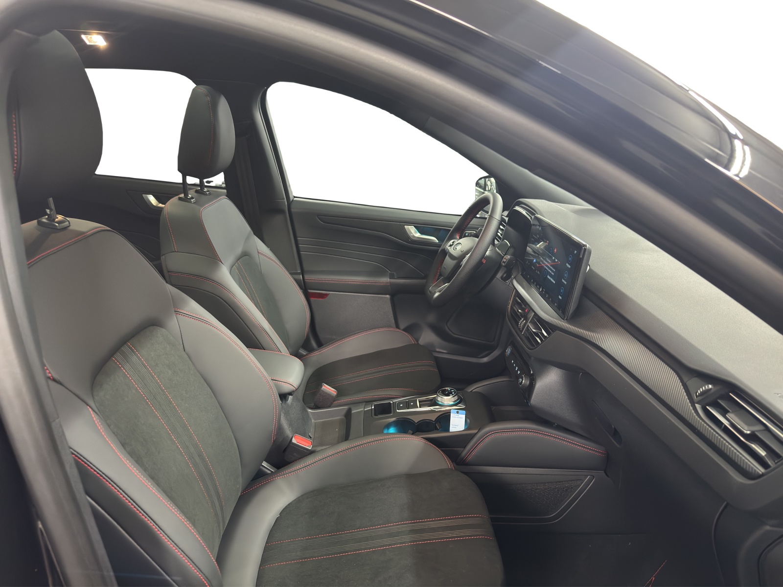 FORD Kuga 2.5 Hybrid ST-Line X 4x4-image-11