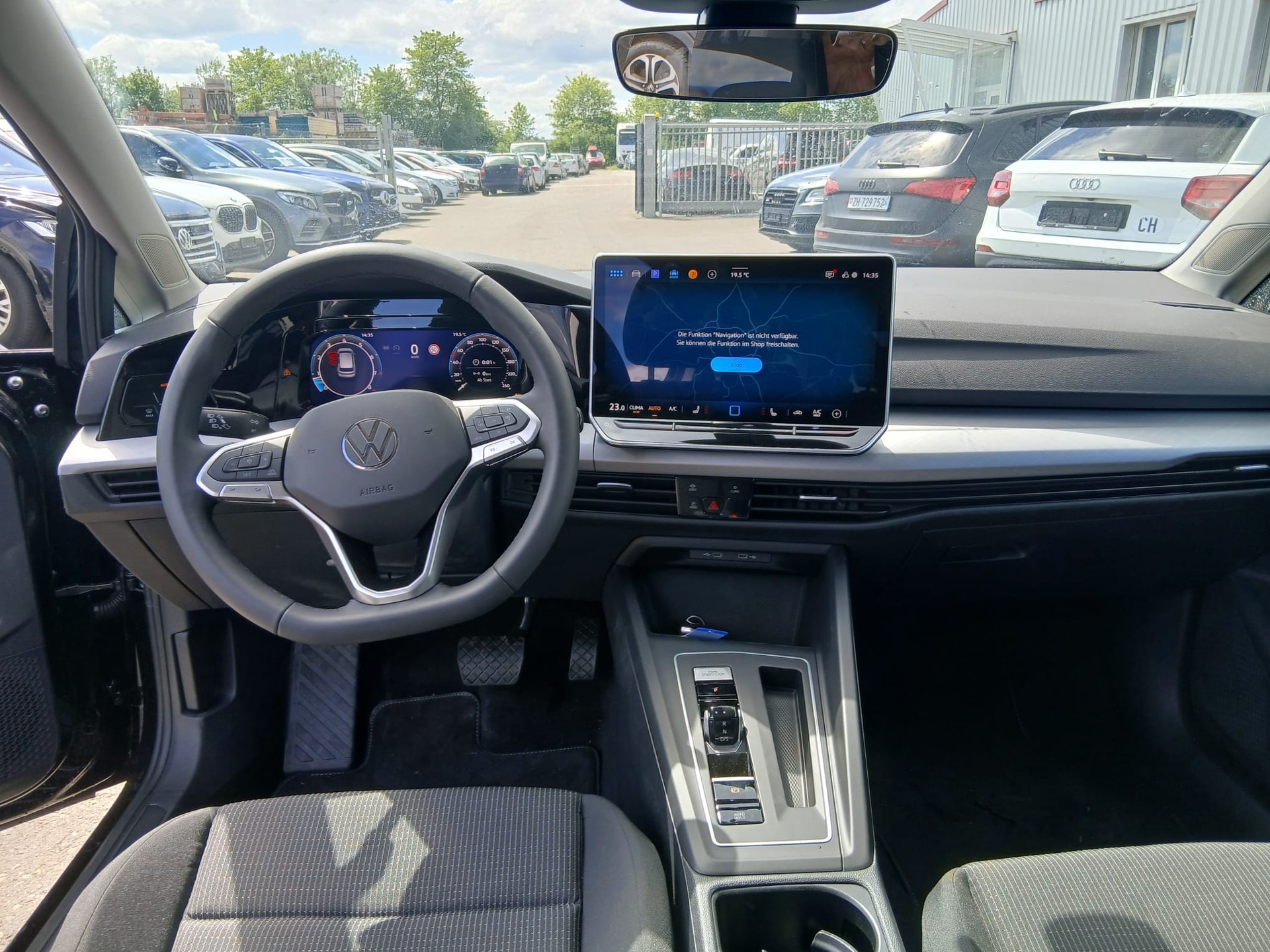 VW Golf 1.5 TSI MHEV United DSG/ Blechschade Seite Recht-image-5
