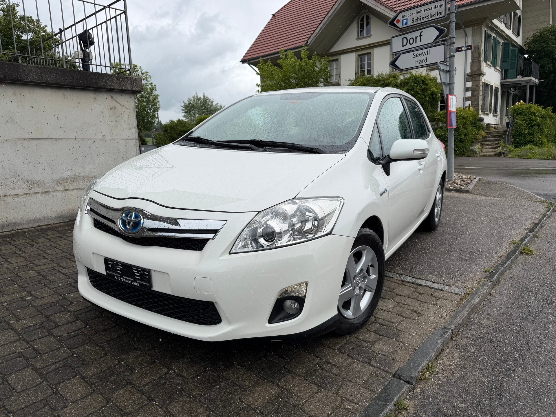 TOYOTA Auris 1.8 16V HSD Linea Luna