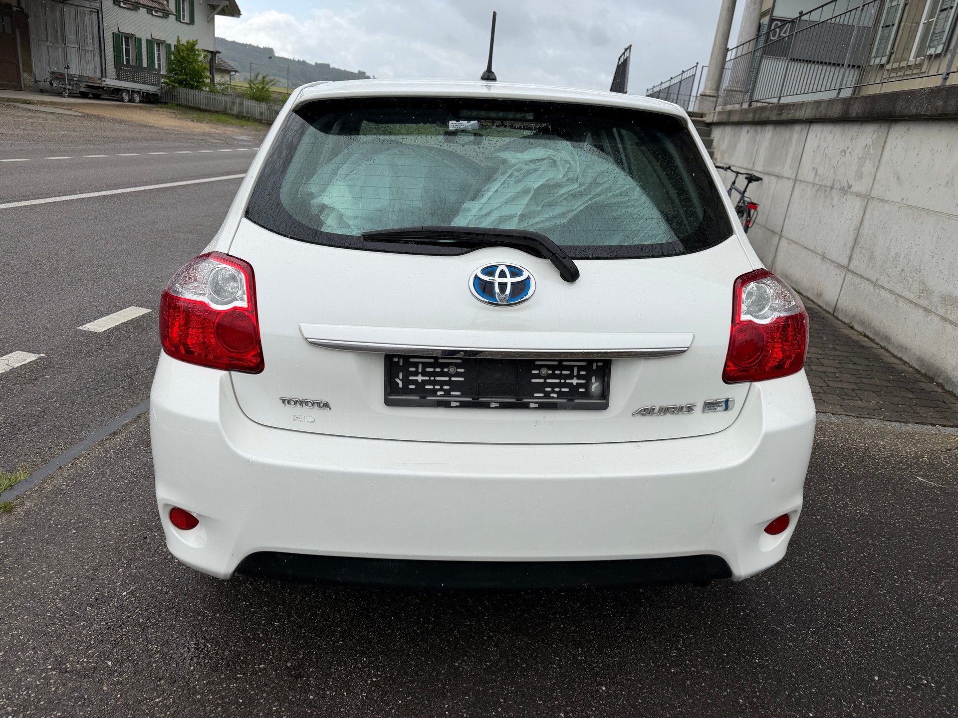 TOYOTA Auris 1.8 16V HSD Linea Luna-image-3