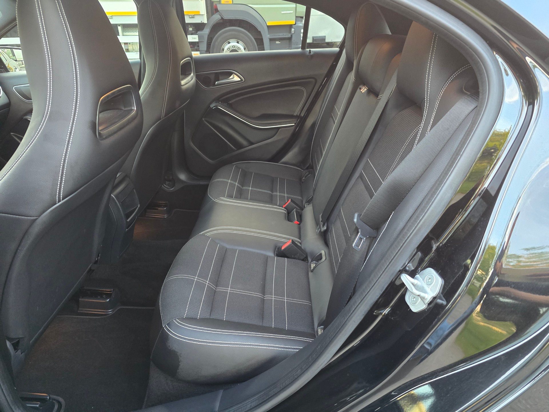 MERCEDES-BENZ A 200 CDI 7G-DCT-image-12