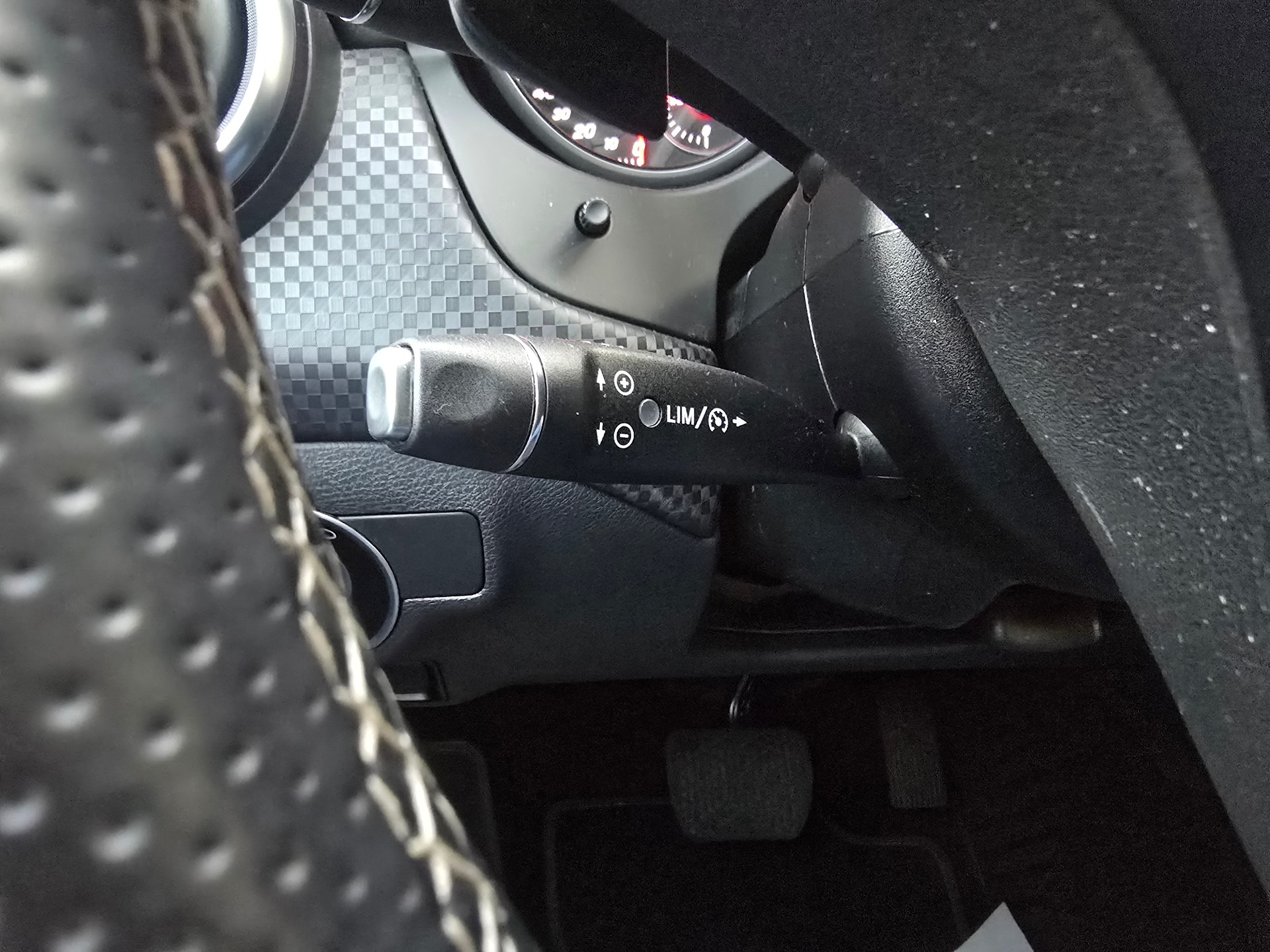 MERCEDES-BENZ A 200 CDI 7G-DCT-image-18