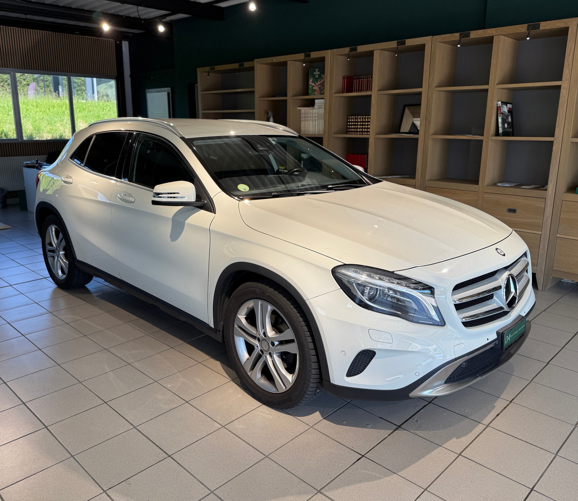MERCEDES-BENZ GLA 220 d Urban 4Matic 7G-DCT-showroom-element-2