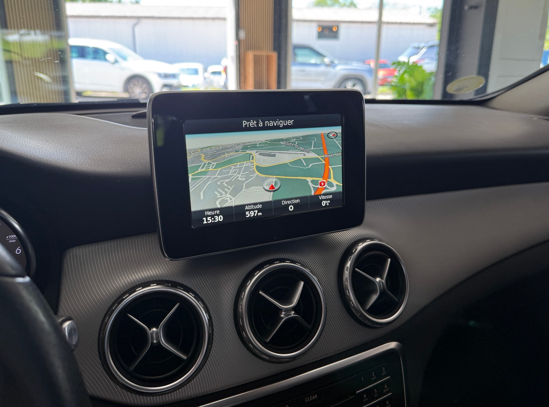 MERCEDES-BENZ GLA 220 d Urban 4Matic 7G-DCT-image-8
