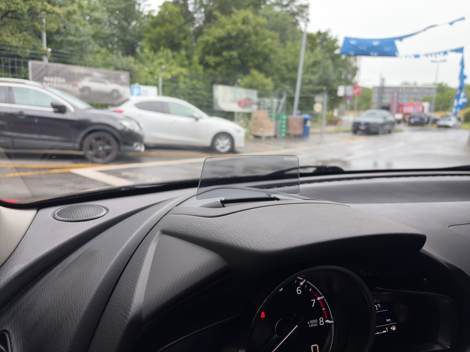MAZDA 2 G 90 MHD Revolution-image-13