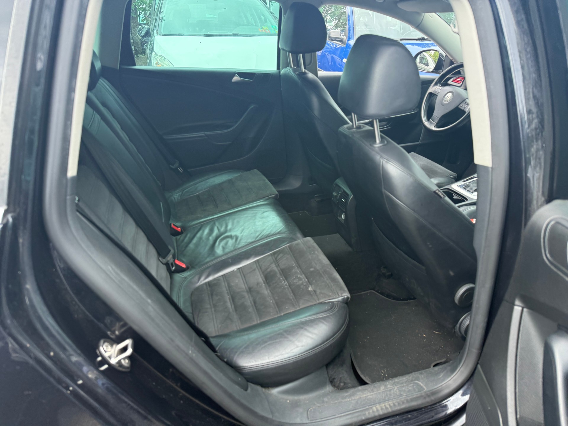 VW Passat Variant 2.0 TDI Comfortline DSG-image-7