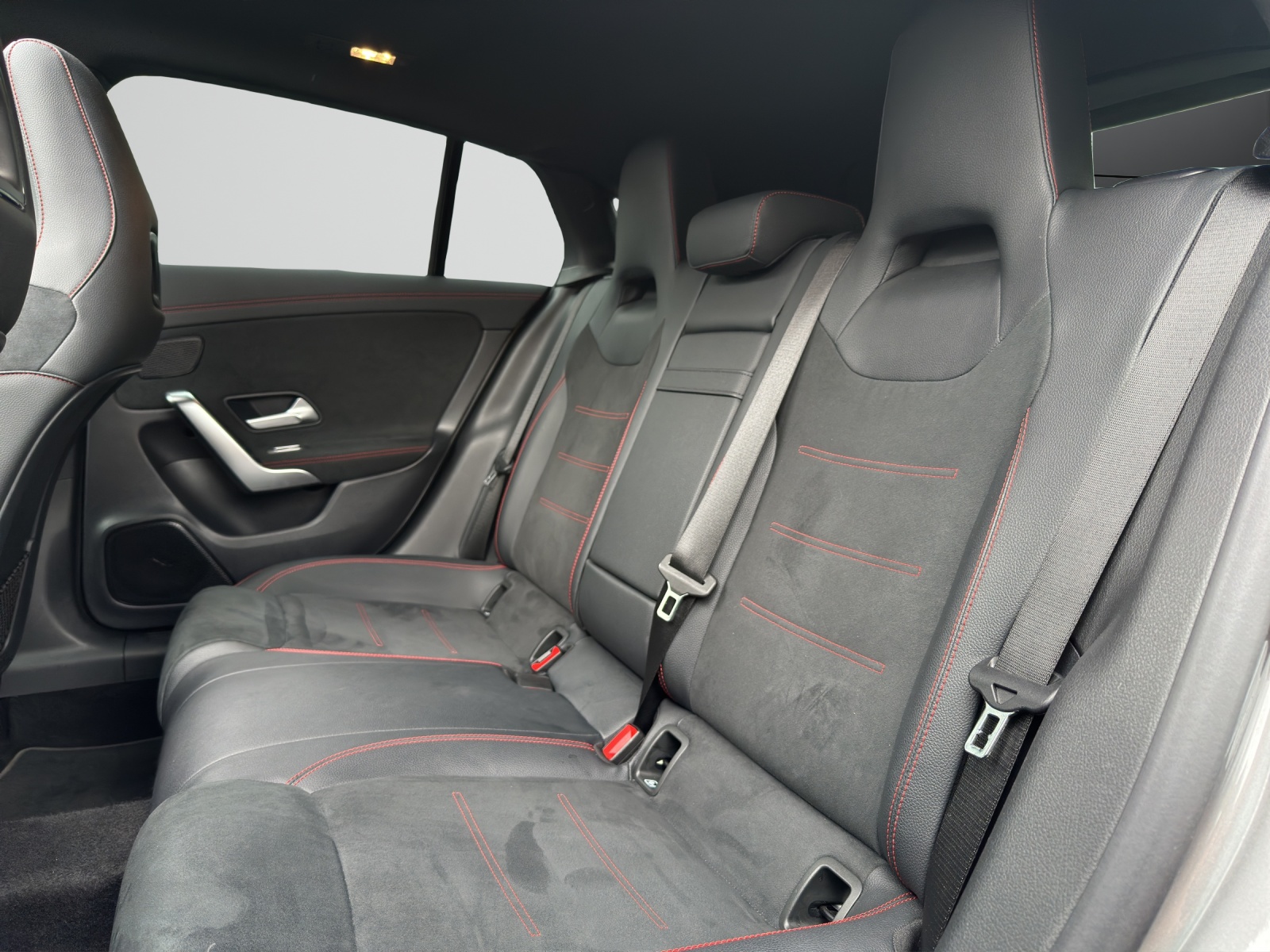 MERCEDES-BENZ CLA SB 250 Sw. Star 4M 7G-image-12