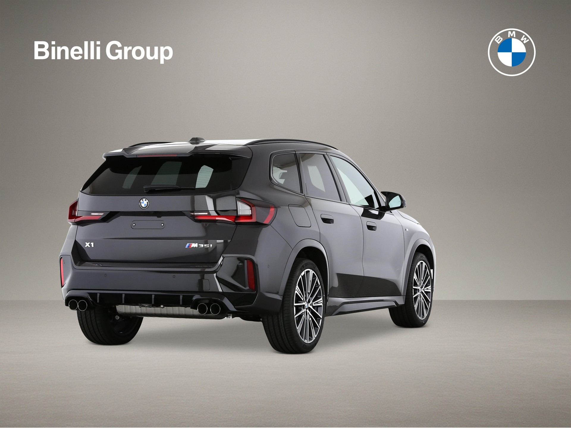 BMW X1 M35i-showroom-element-1