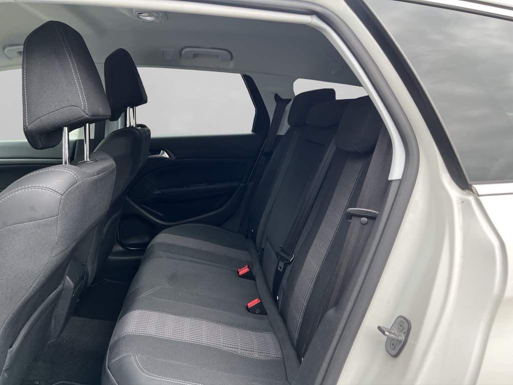 PEUGEOT 308 SW 1.5 BlueHDI Allure EAT8-image-10