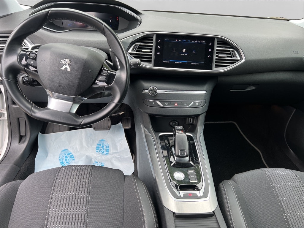 PEUGEOT 308 SW 1.5 BlueHDI Allure EAT8-image-11