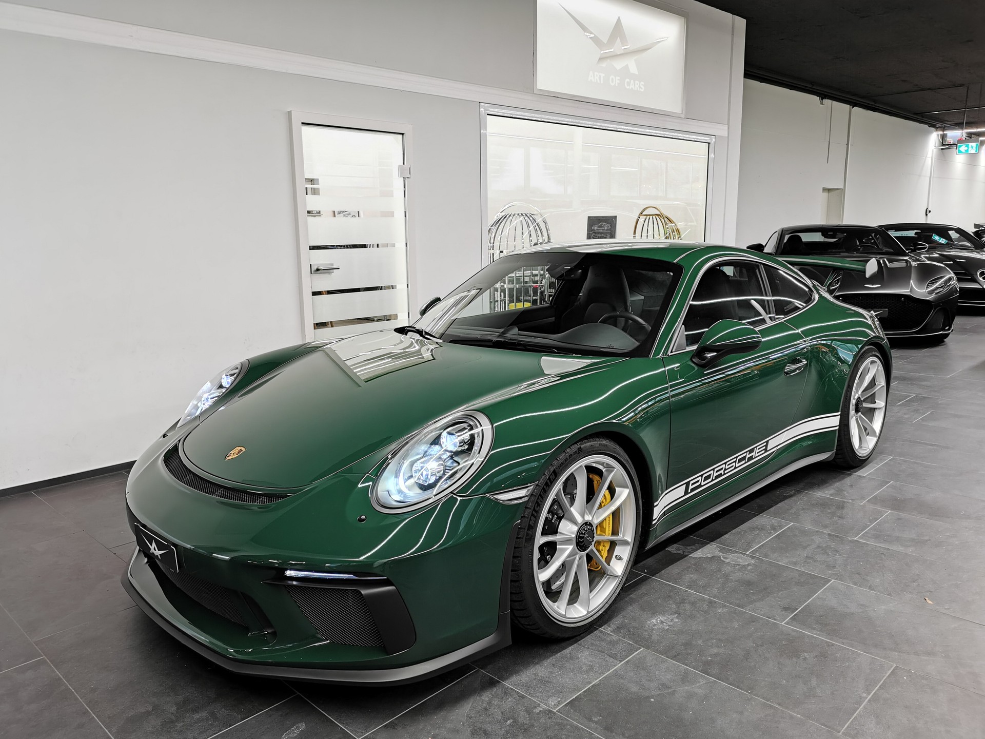 PORSCHE 911 GT3 991.2 TOURING PCCB HANDSCHALTER OHNE OPF PTS IRISH GREEN UNIKAT CH-AUTO EXCLUSIVE PERFEKT KEINE RENNSTRECKE LEDER ETC.