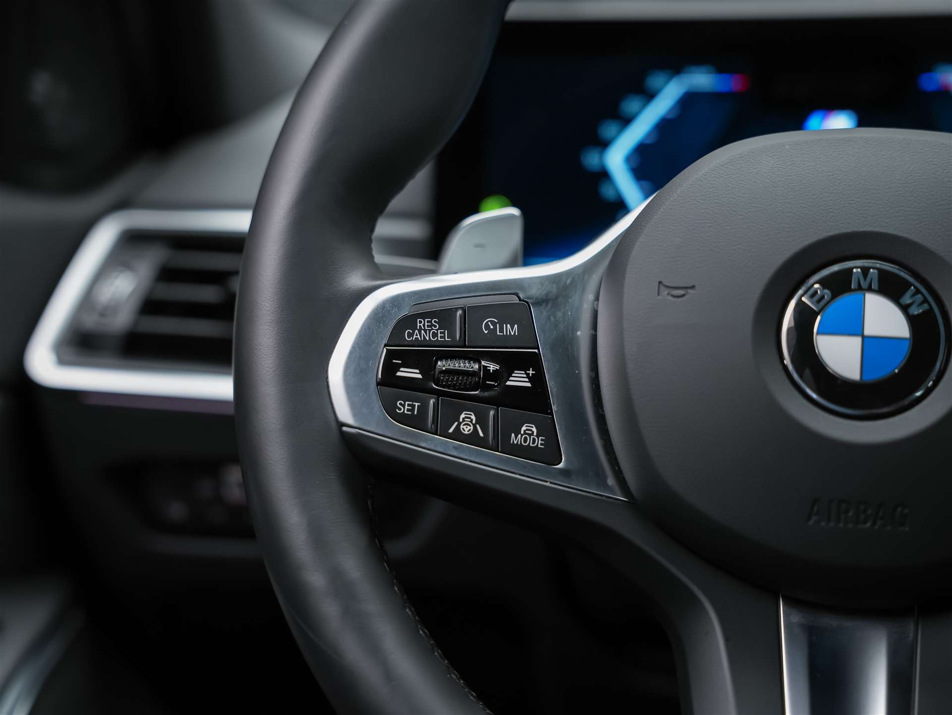 BMW 320d xDrive 48V Steptronic M Sport *Werksgarantie*Harman/Kardon*Abstandsregler*Head Up*-image-28