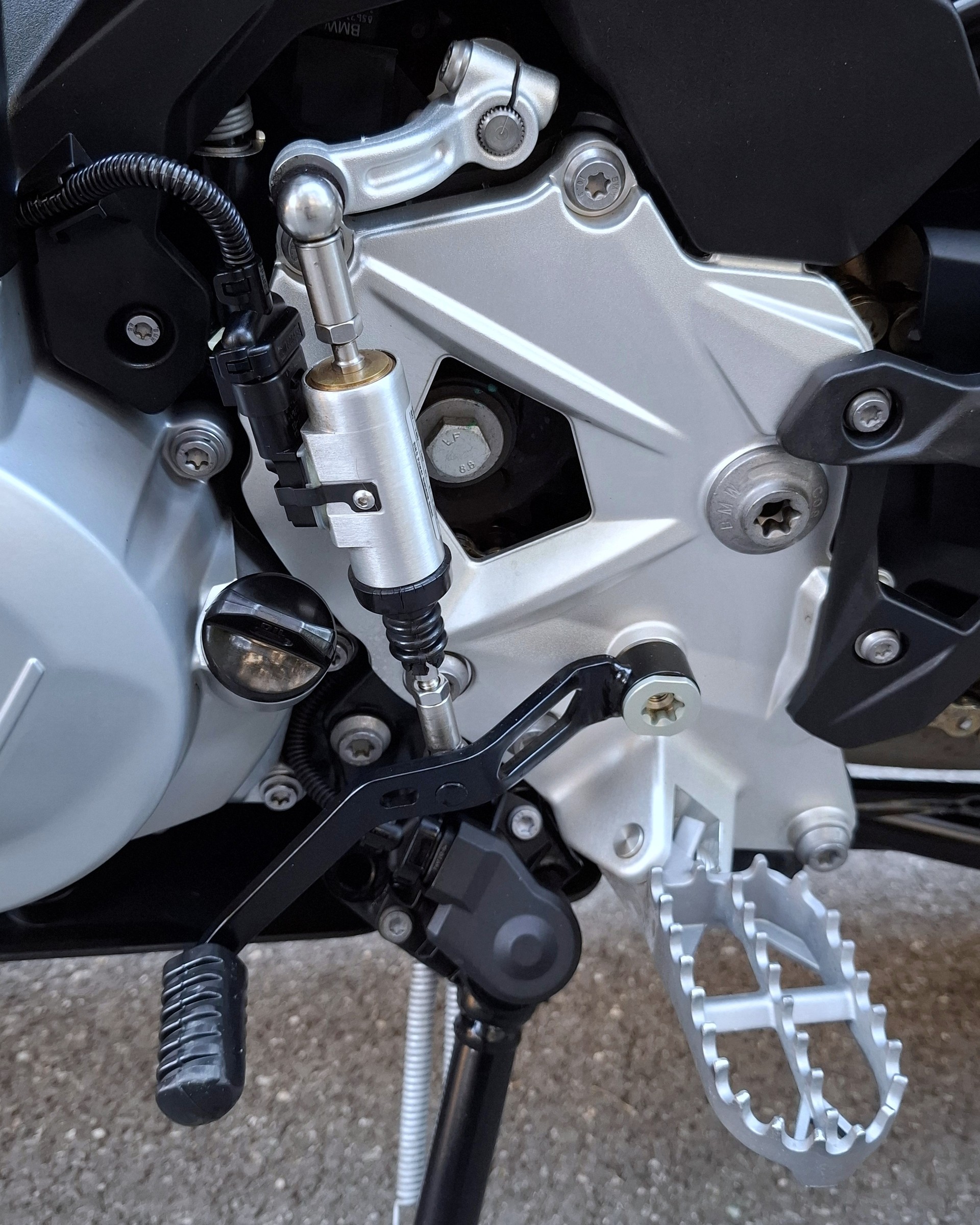 BMW F 850 GS-image-6