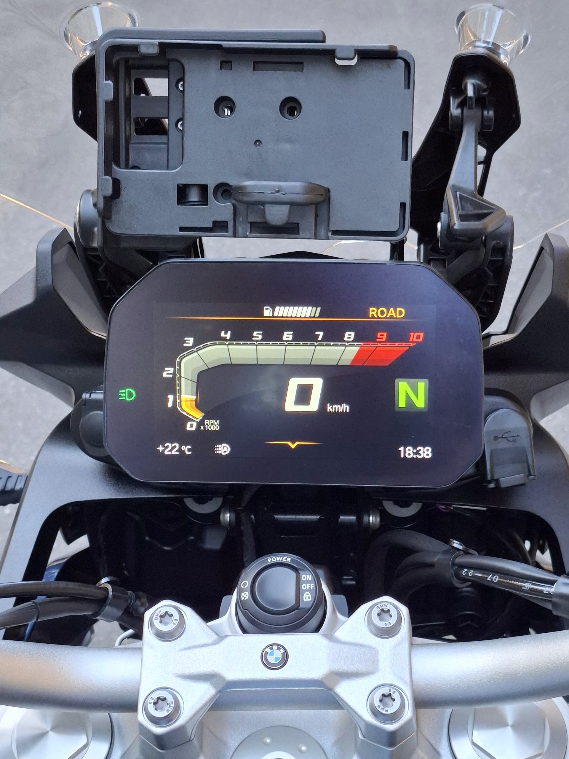 BMW F 850 GS-image-9