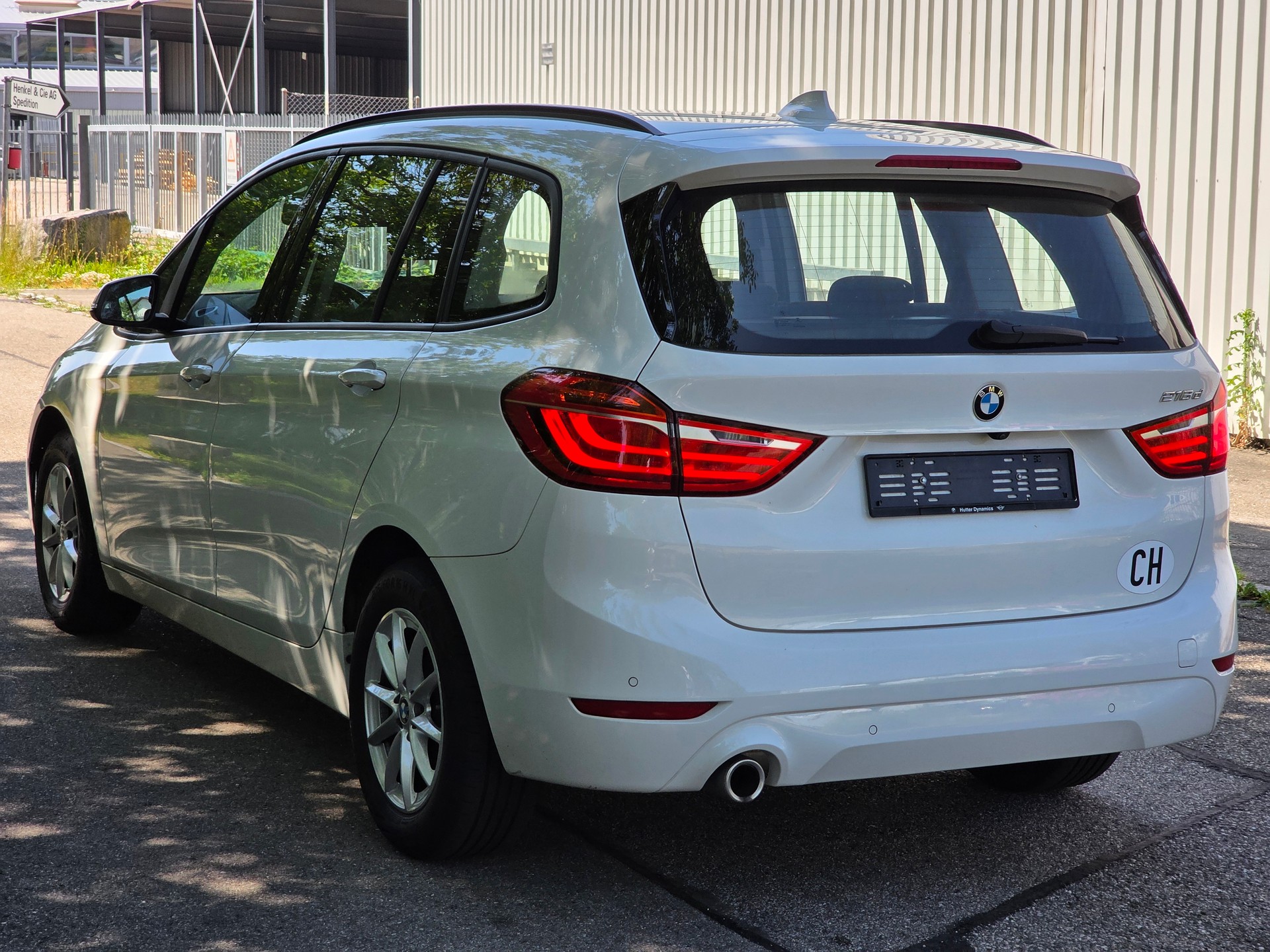 BMW 216d Gran Tourer DKG-image-5