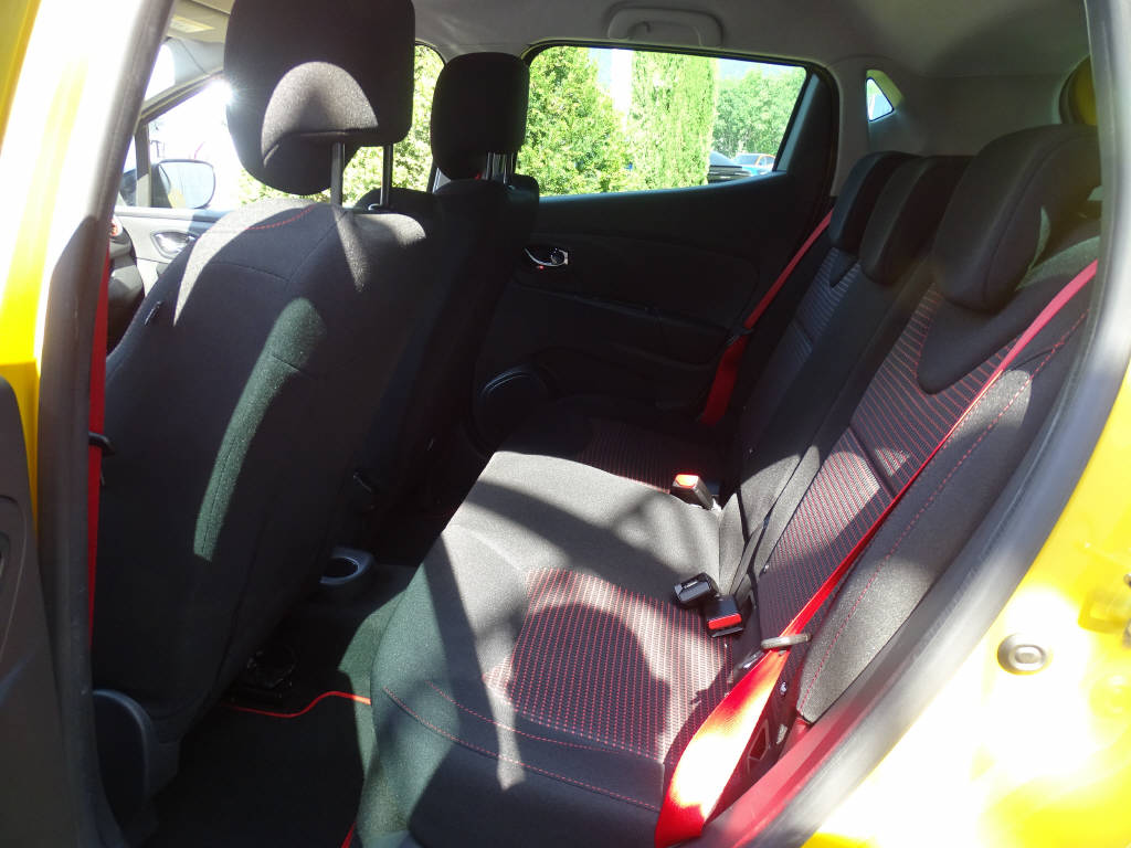 RENAULT Clio Sport 1.6 T 200 RS-image-5