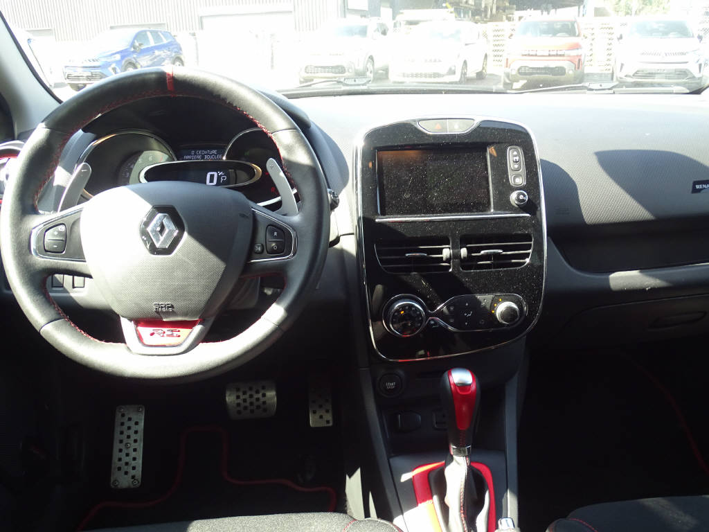 RENAULT Clio Sport 1.6 T 200 RS-image-7