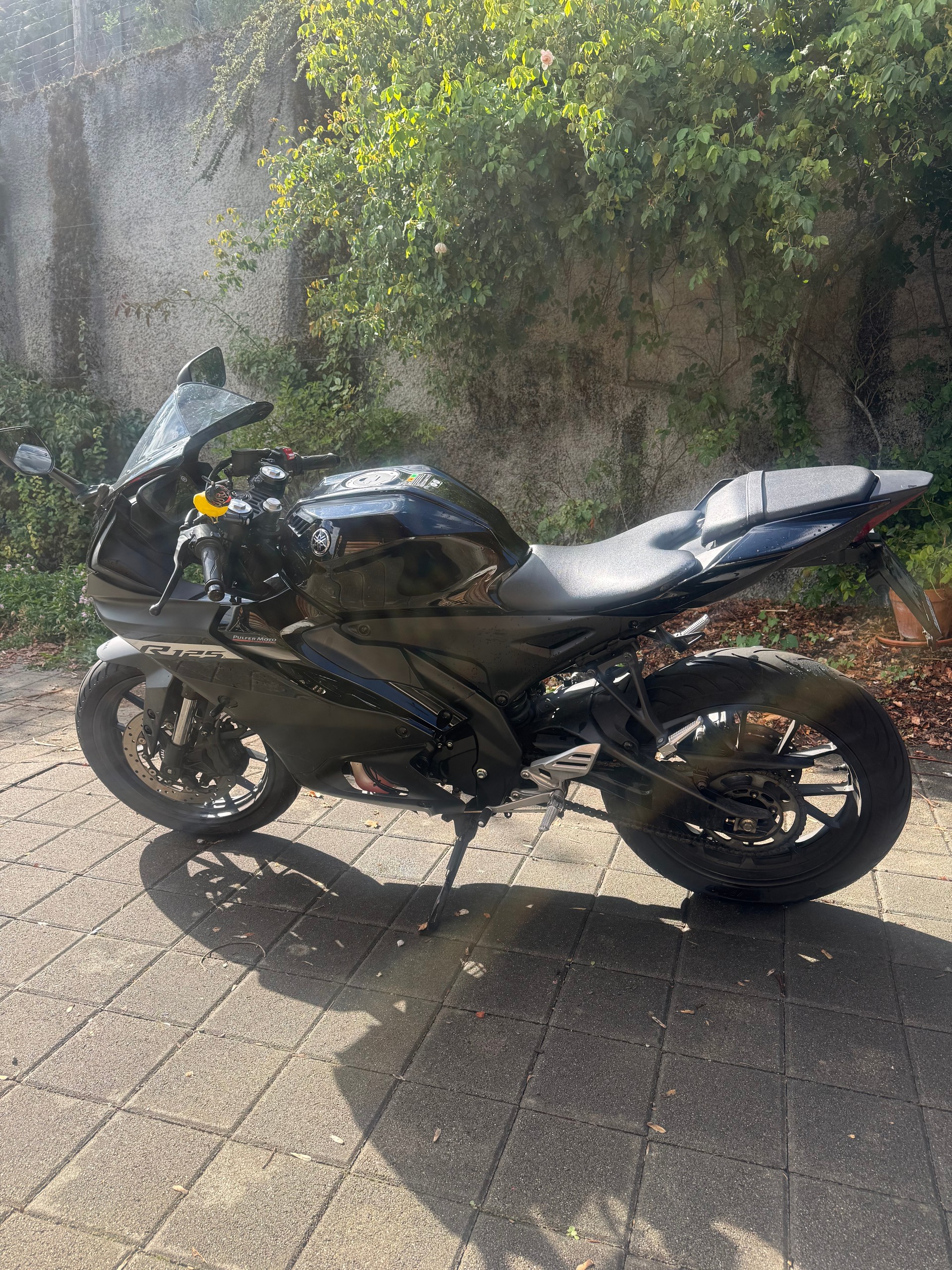 YAMAHA YZF-R 125 ABS-image-0
