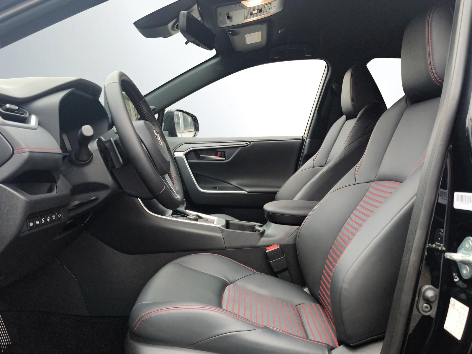 TOYOTA RAV4 2.5 Plug-In-Hybrid Premium-showroom-element-3
