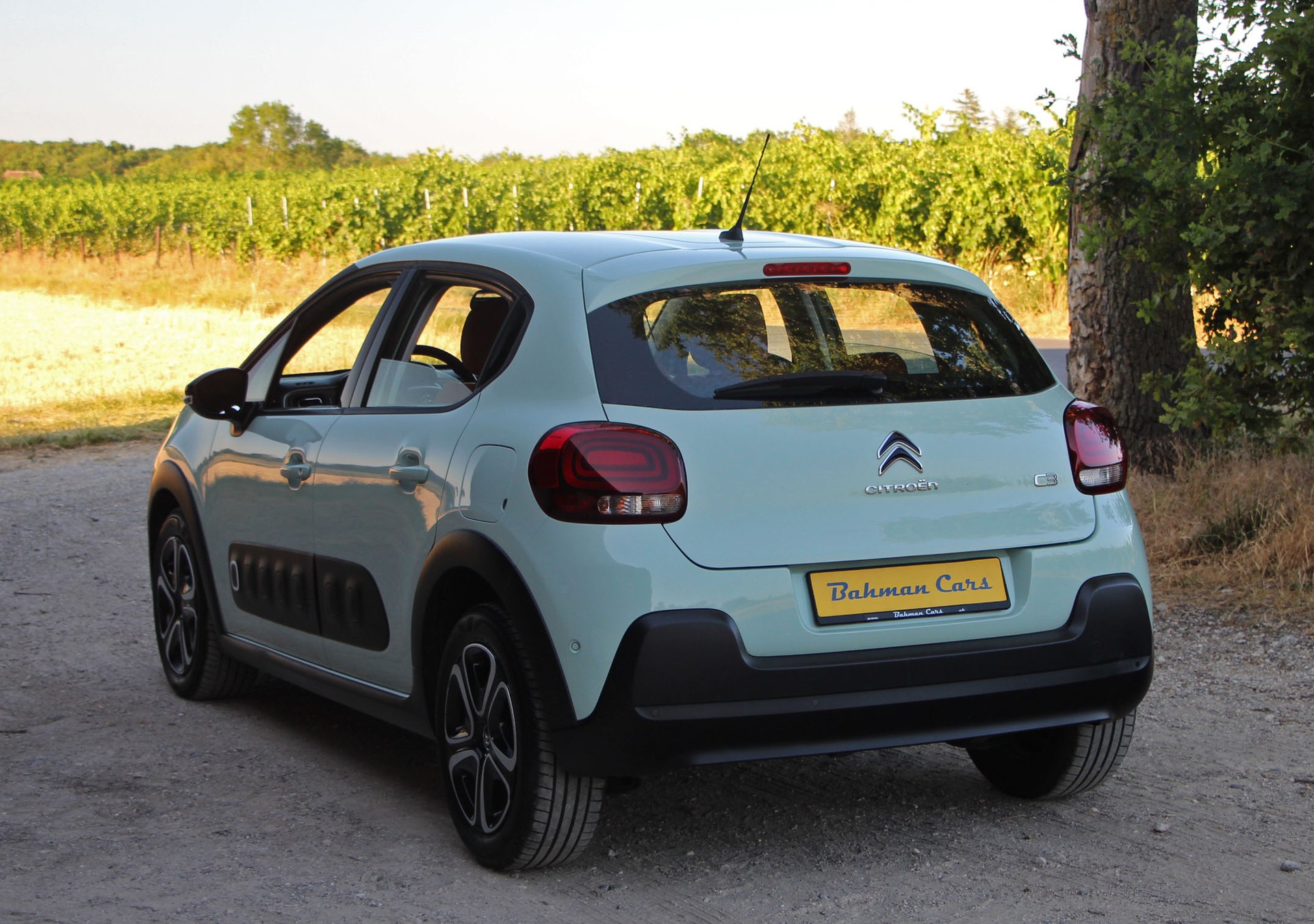 CITROEN C3 1.2i PureTech Shine EAT-showroom-element-1