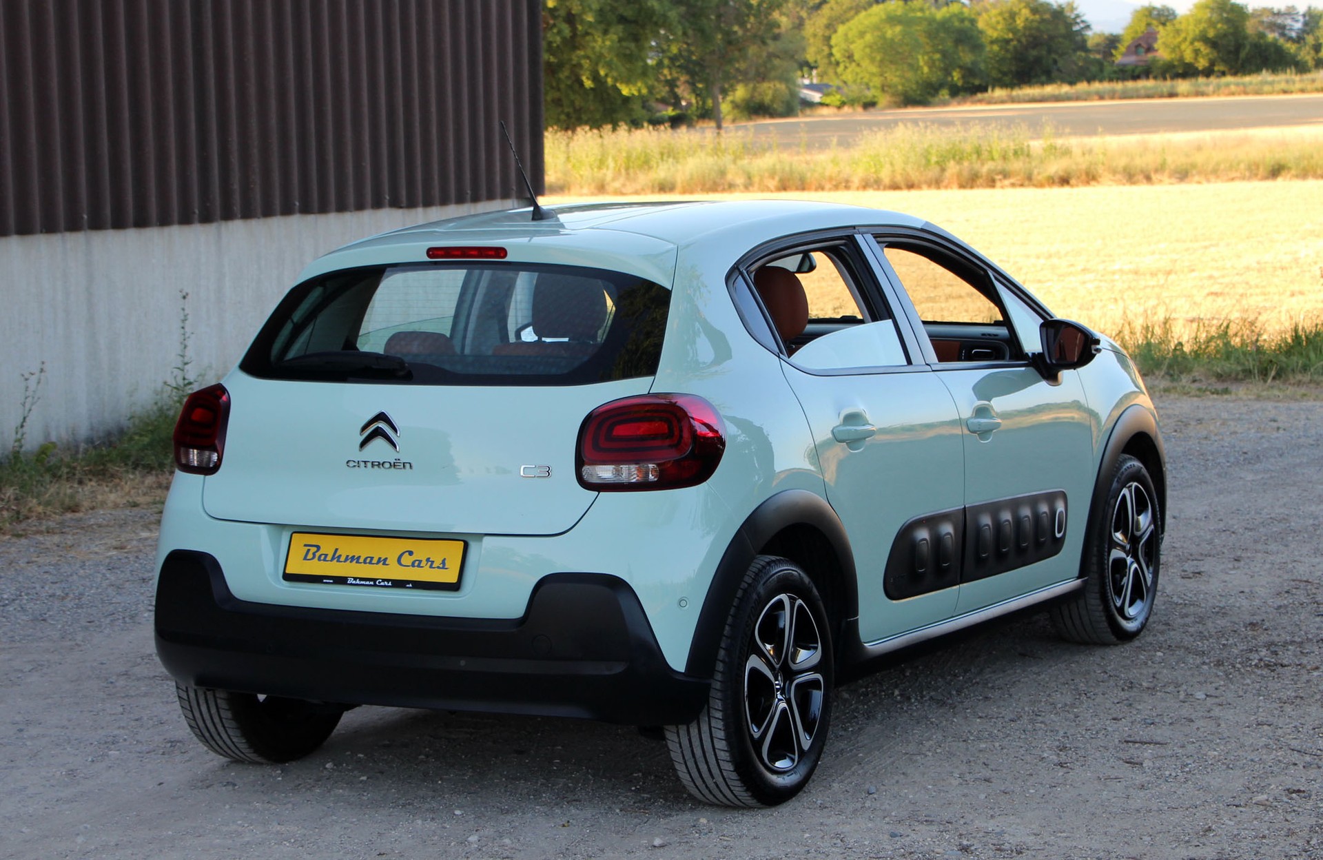 CITROEN C3 1.2i PureTech Shine EAT-image-5
