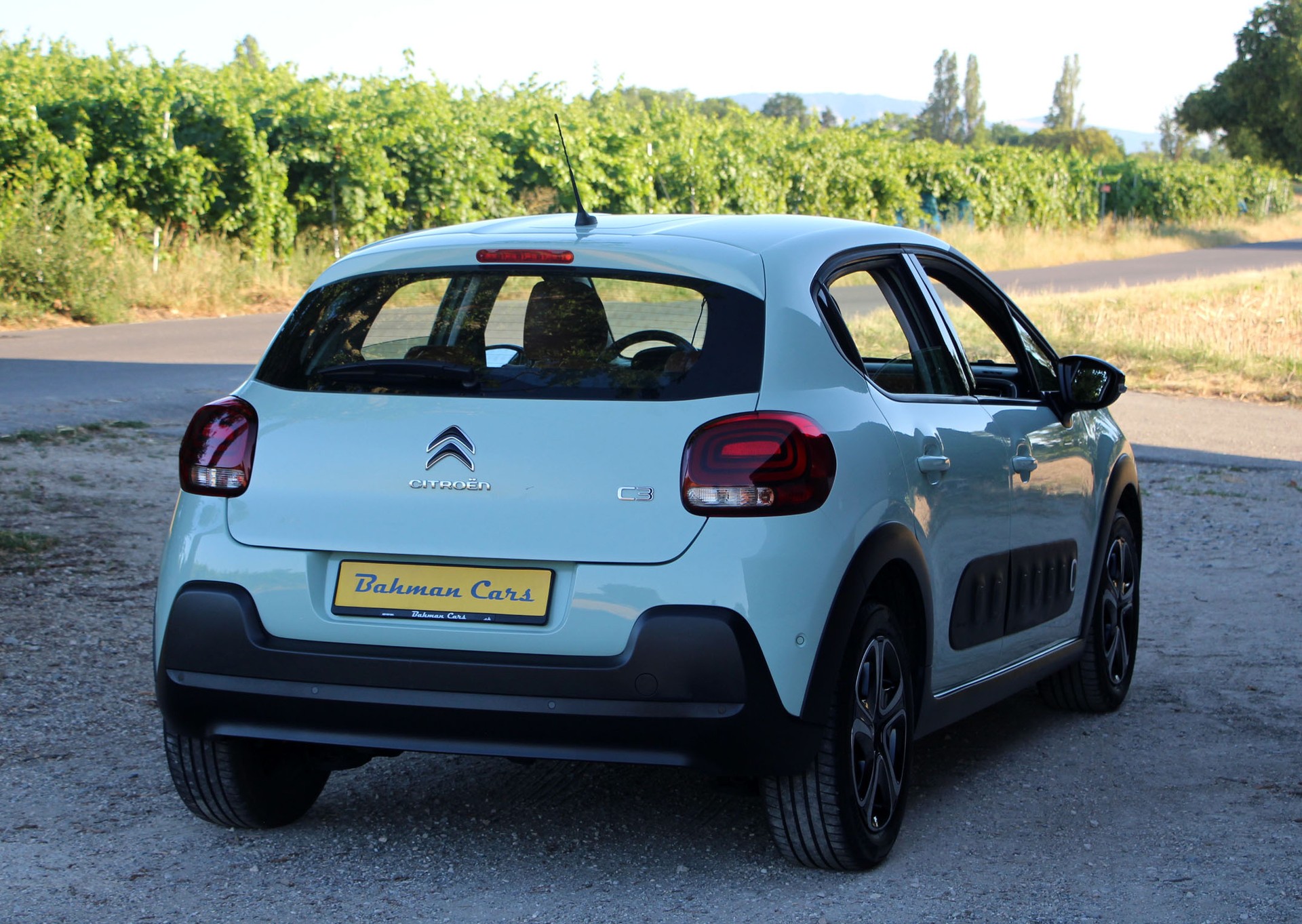 CITROEN C3 1.2i PureTech Shine EAT-image-24