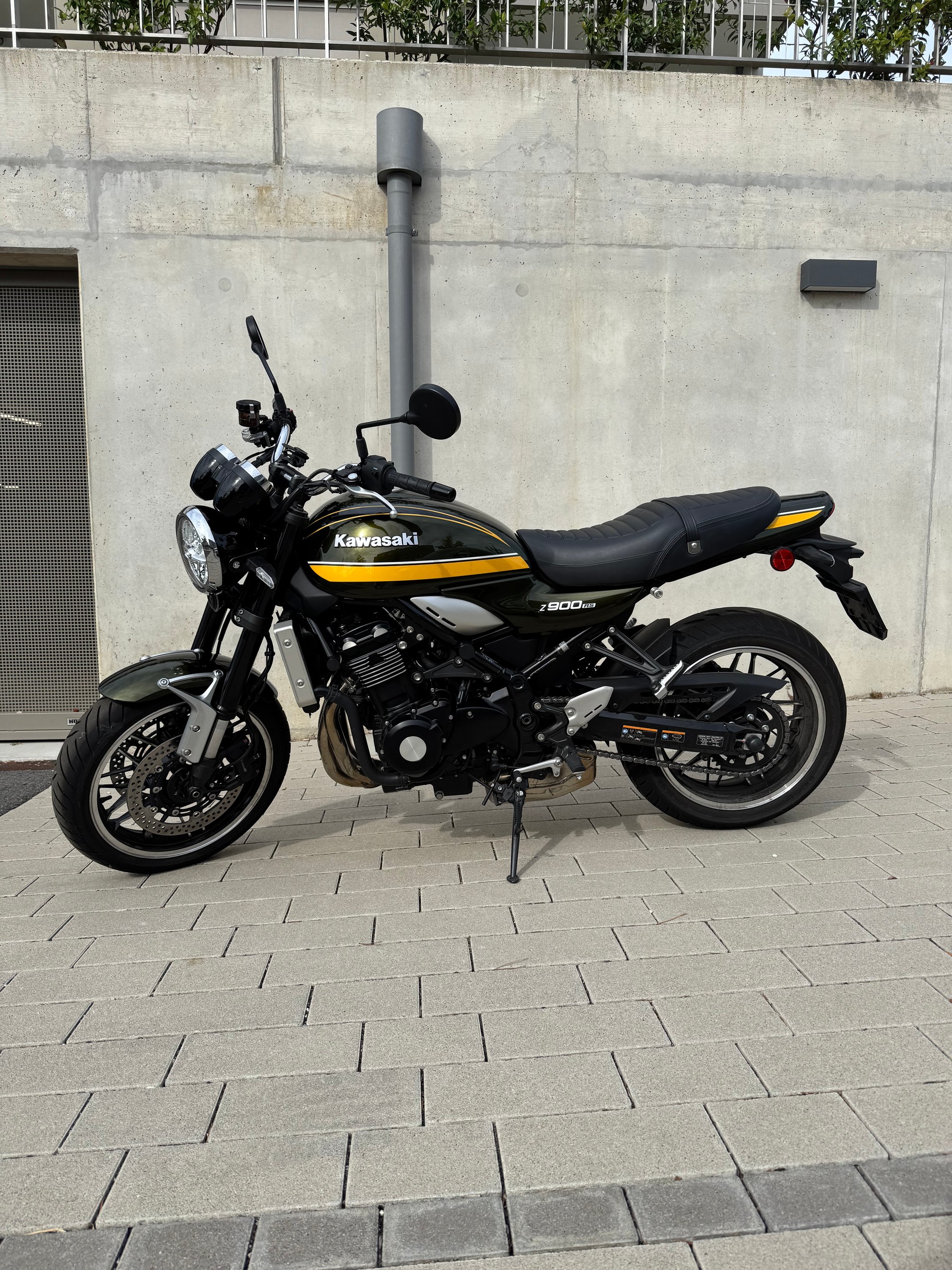 KAWASAKI Z 900 RS-image-0