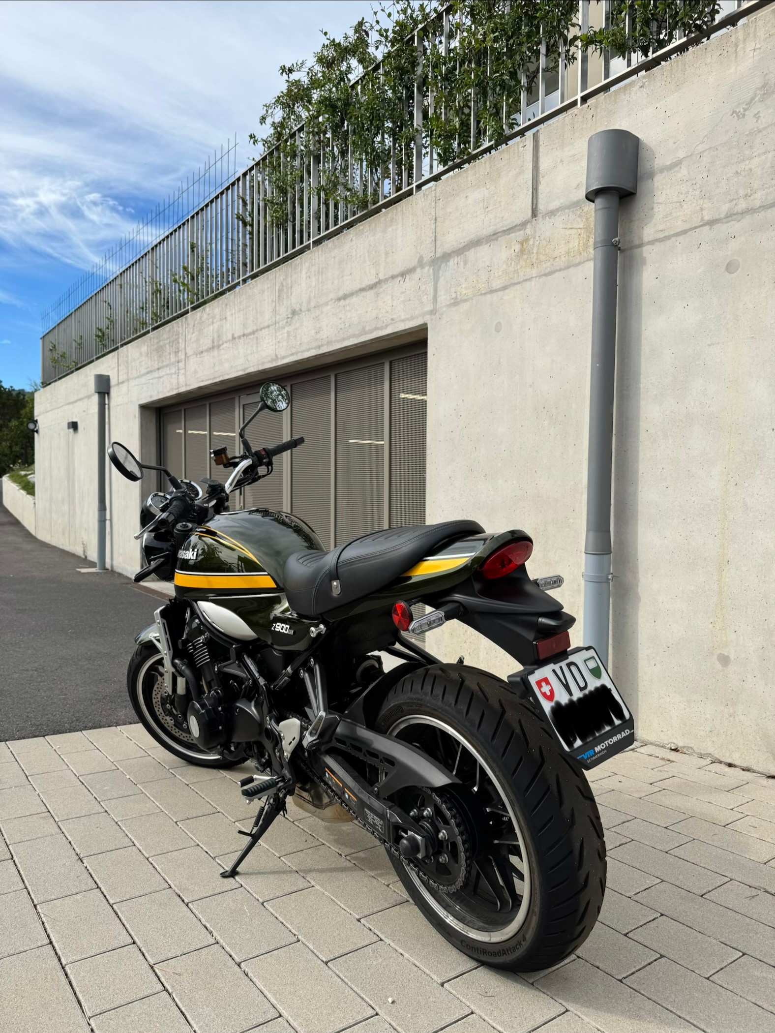 KAWASAKI Z 900 RS-image-3
