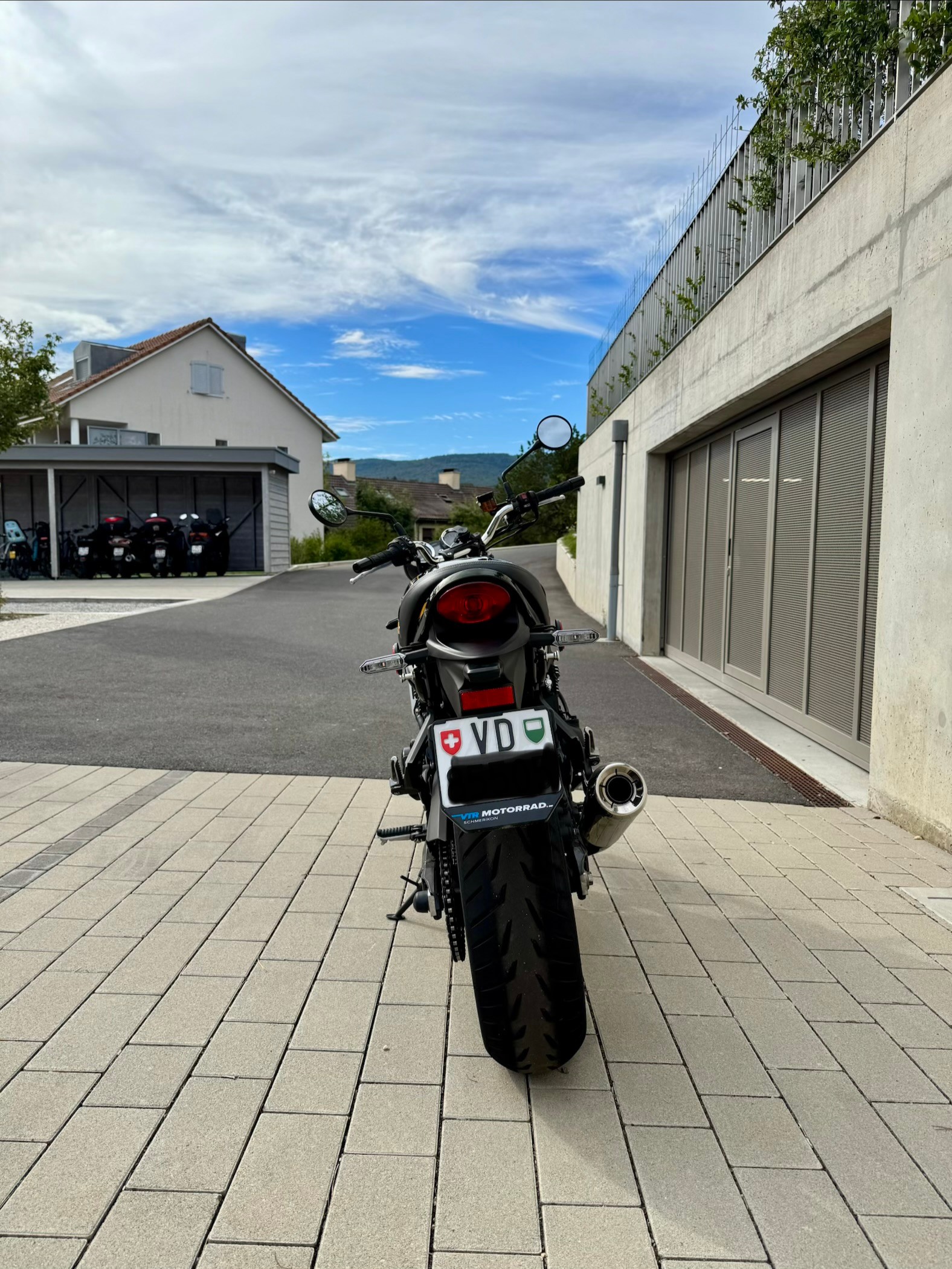 KAWASAKI Z 900 RS-image-8