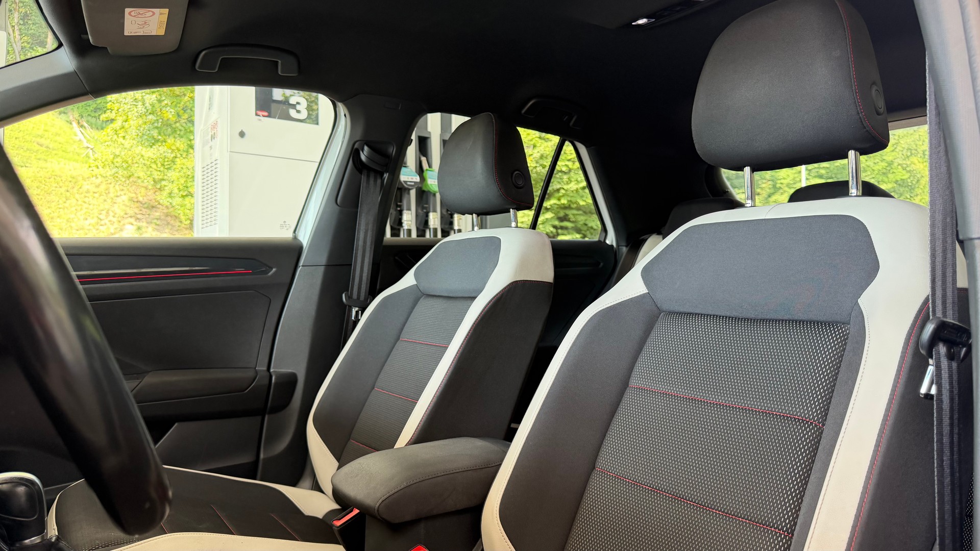 VW T-Roc 2.0 TSI Sport DSG 4Motion-image-11