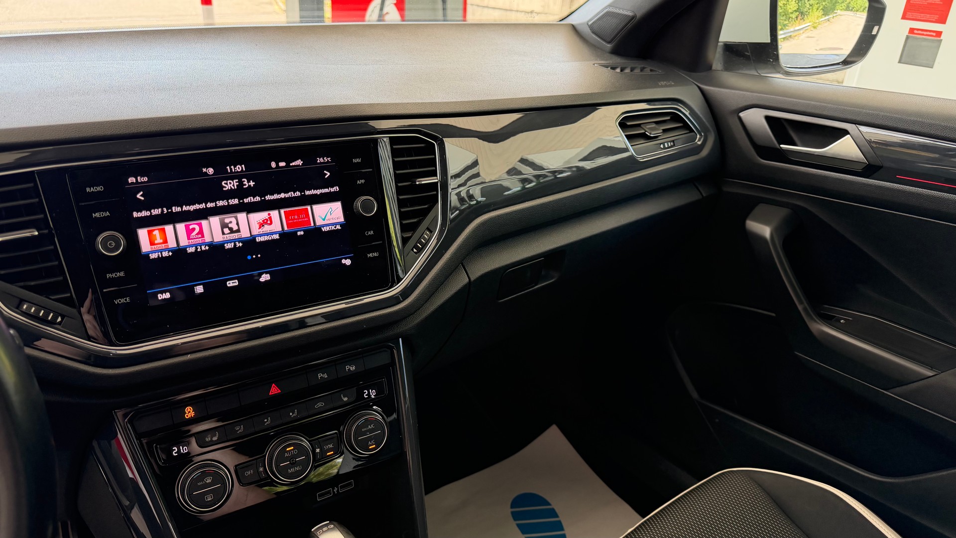 VW T-Roc 2.0 TSI Sport DSG 4Motion-image-10