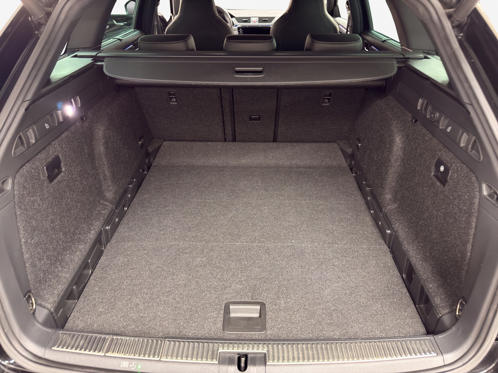 SKODA Superb Combi 1.5 TSI SportLine ACT-image-12