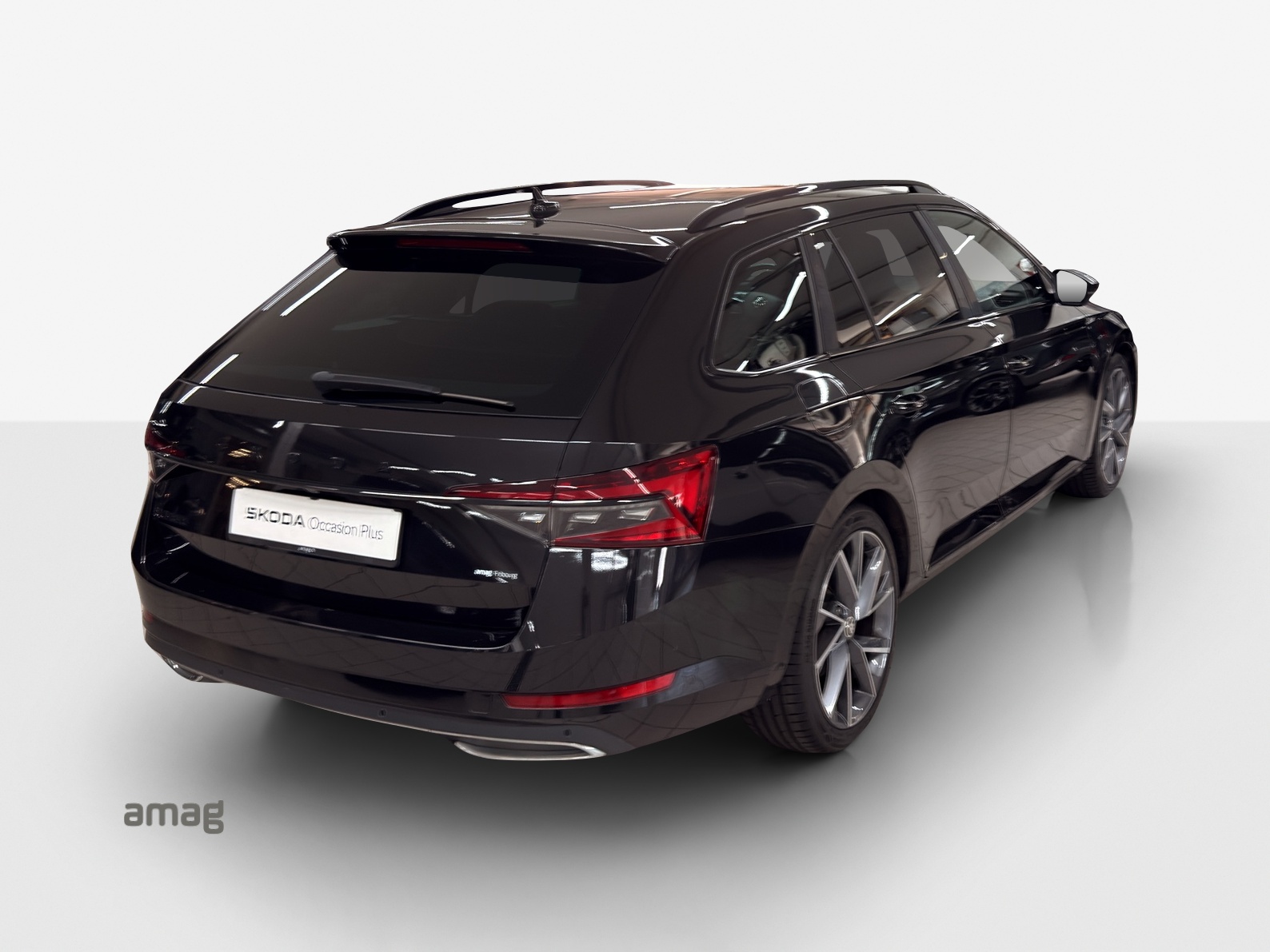 SKODA Superb Combi 1.5 TSI SportLine ACT-image-4