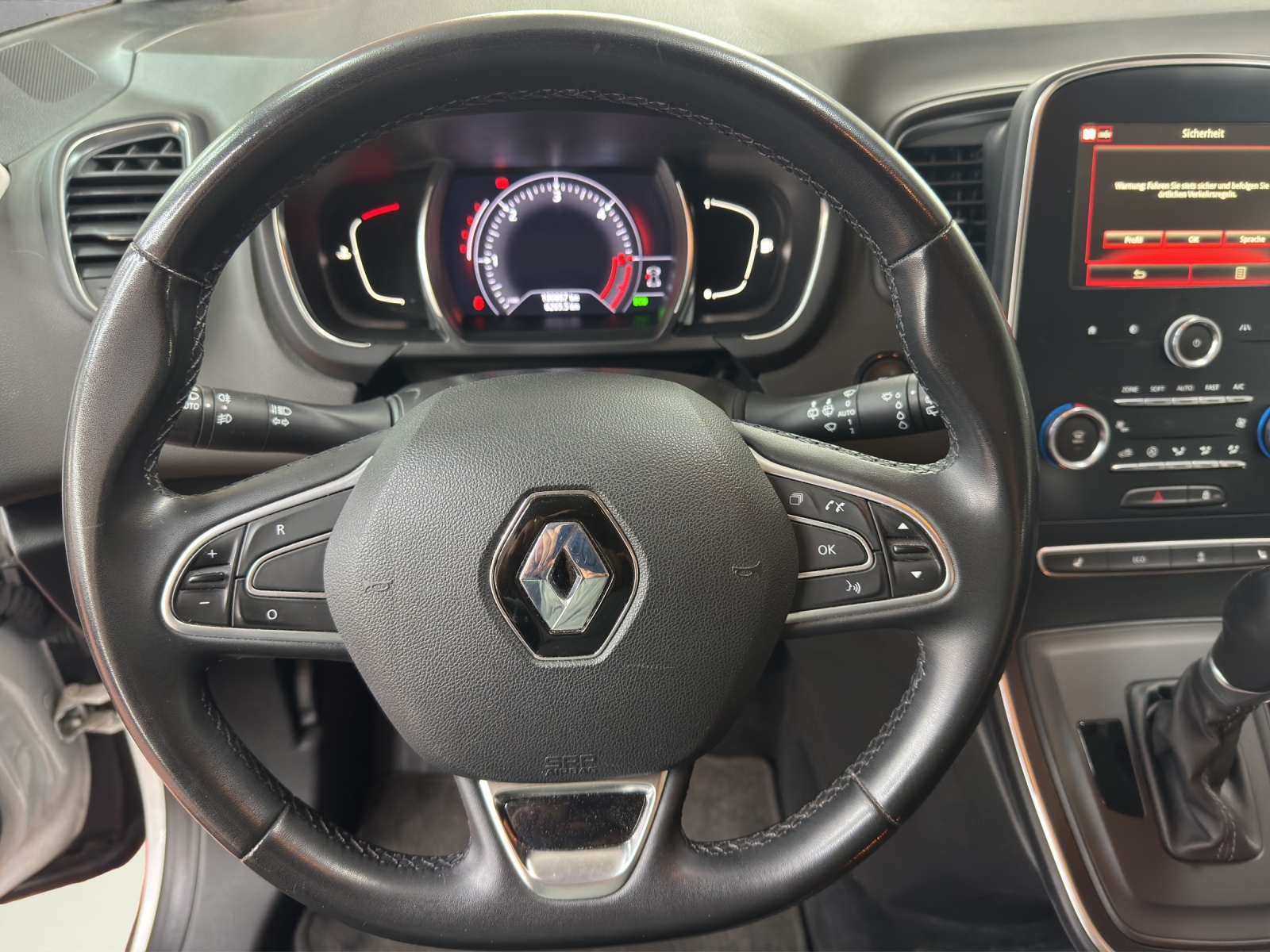 RENAULT Grand Scénic 1.8 dCi Business Line EDC-image-22