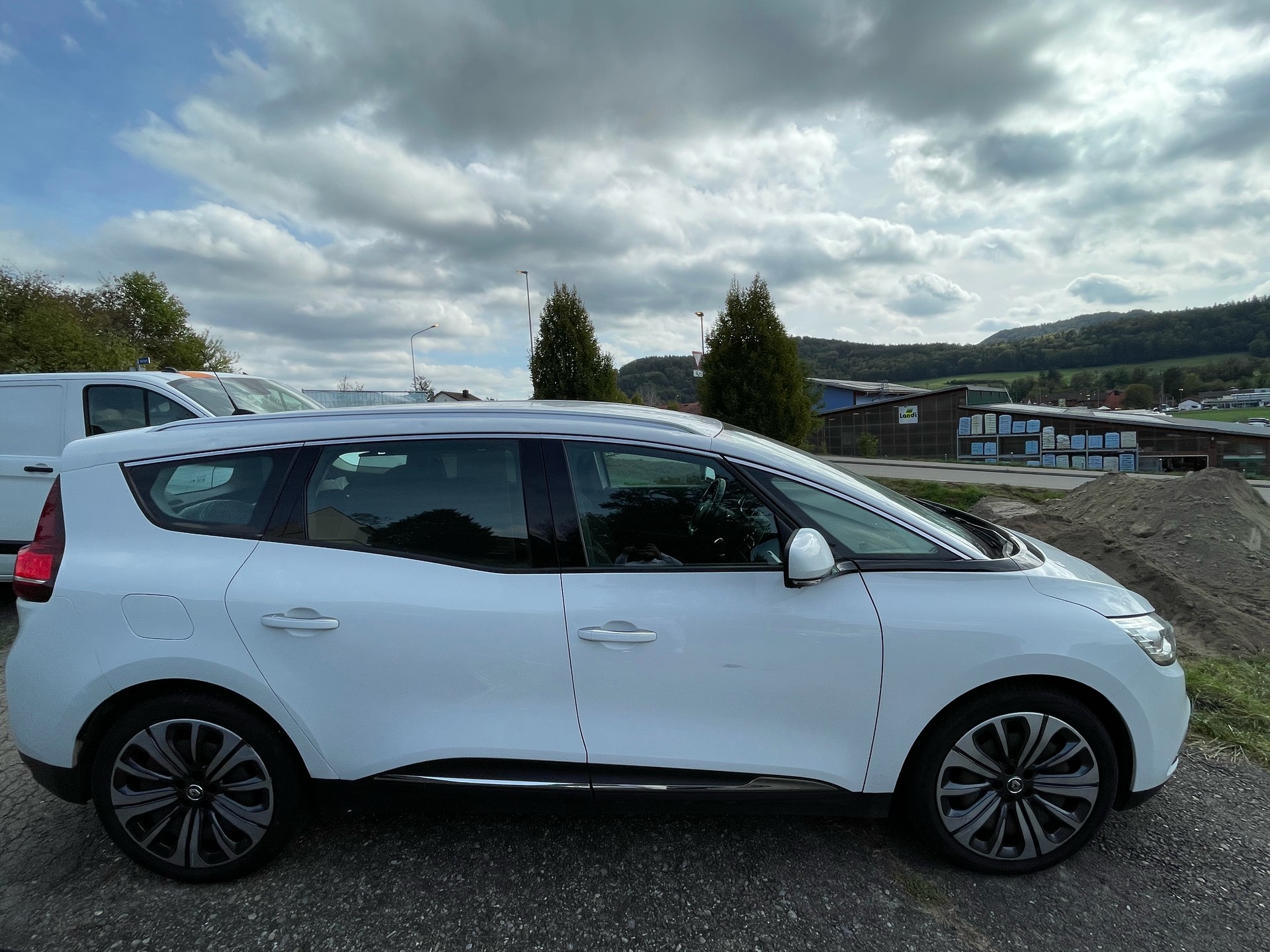 RENAULT Grand Scénic 1.8 dCi Business Line EDC-showroom-element-3