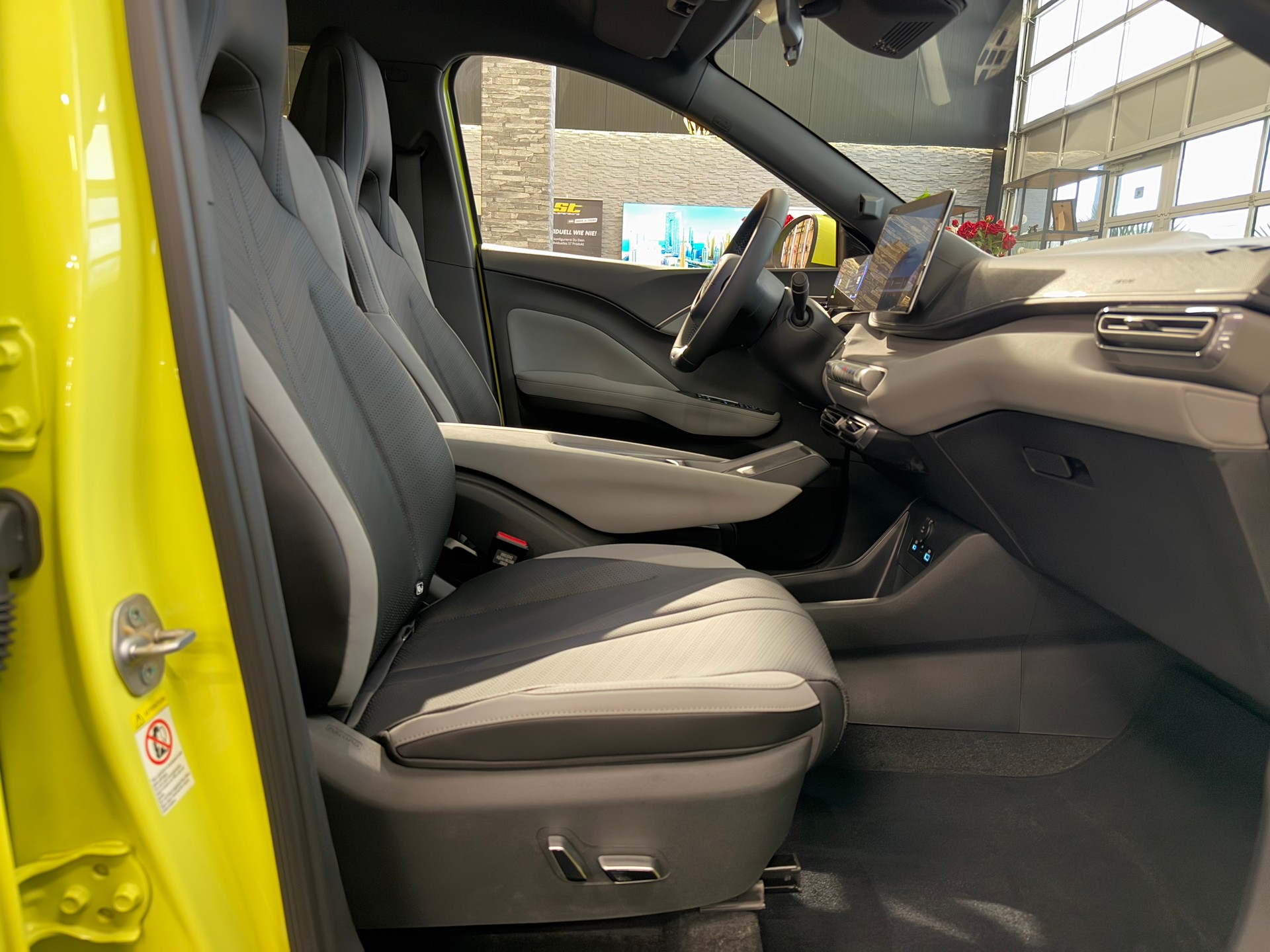 BYD Dolphin Surf 43 kWh Comfort-image-17