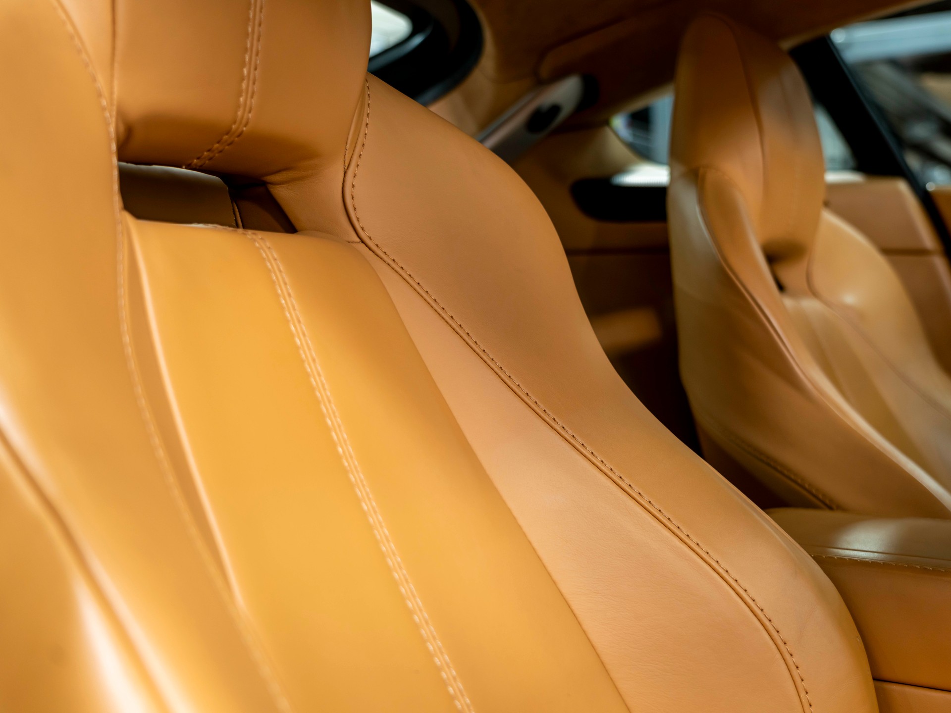 ASTON MARTIN V8 Vantage 4.7 Sportshift-image-25