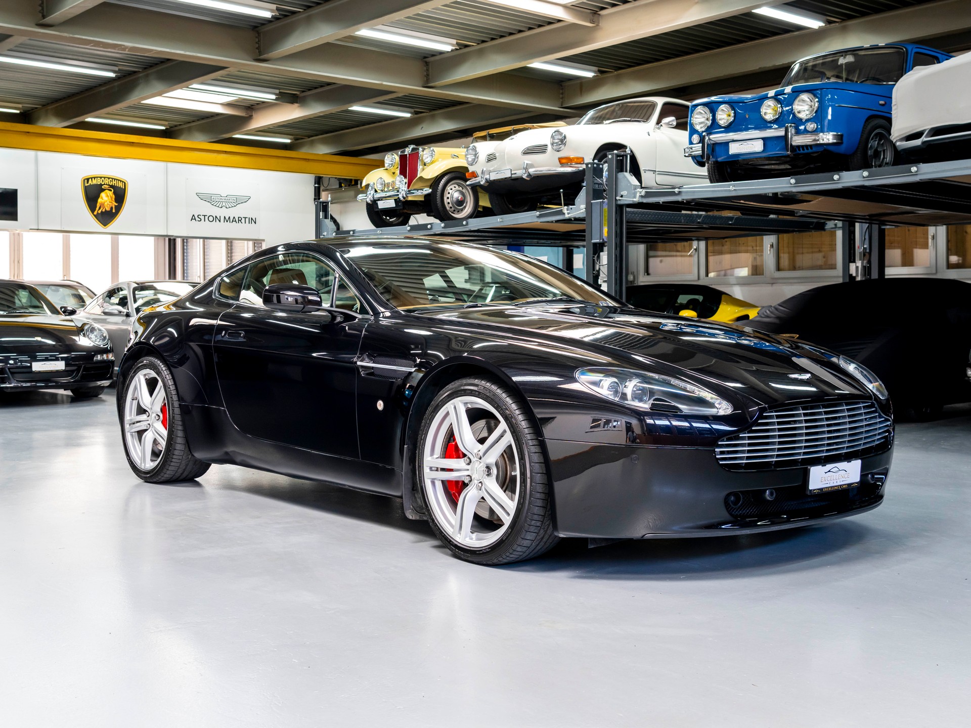 ASTON MARTIN V8 Vantage 4.7 Sportshift-showroom-element-2