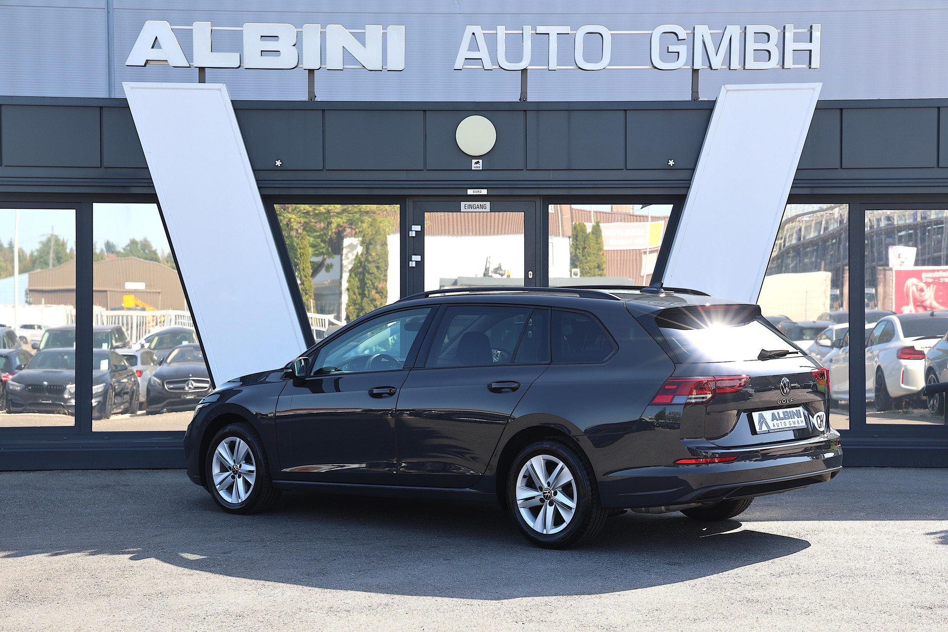 VW Golf VIII Variant 2.0 TDI Life DSG-showroom-element-3